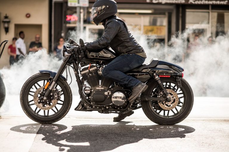 Single Layer vs. Lined Motorcycle Jeans: Which is Better?